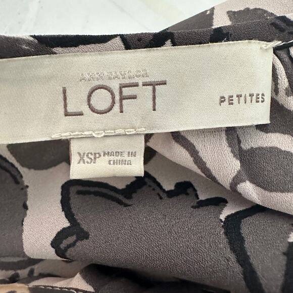 Loft Blouse WMNS XSP Floral Blush Pink Brown Long Sleeve Lightweight Round Neck - Picture 5 of 7